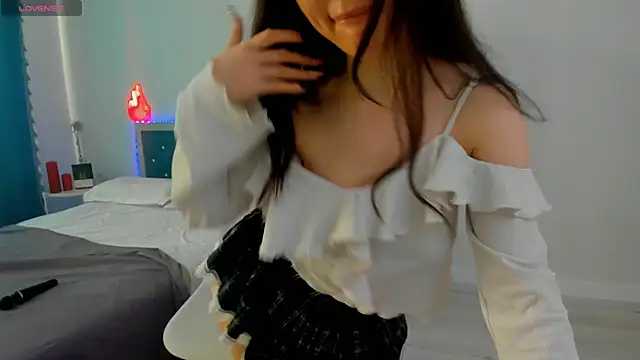 Snapshot of novaaskyy chatting on October 31, 10:23 am novaaskyy online show from October 31, 10:23 am