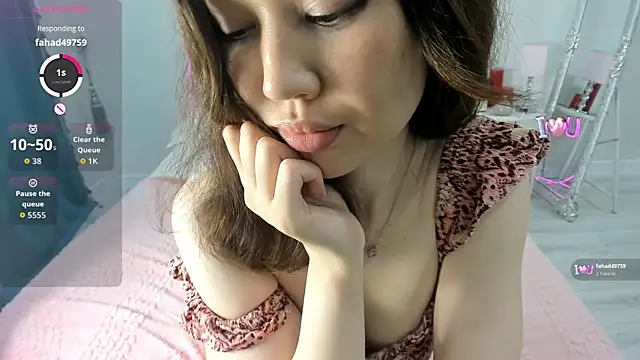 novaaskyy online show from May 6, 1:59 pm