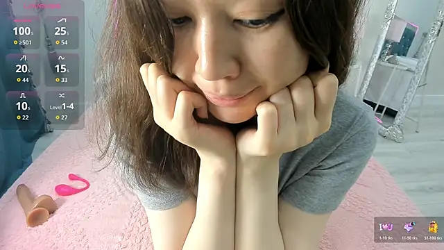 Snapshot of novaaskyy chatting on June 9, 3:46 pm novaaskyy online show from June 9, 3:46 pm