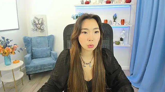 AnnaReyla online show from October 26, 11:21 am