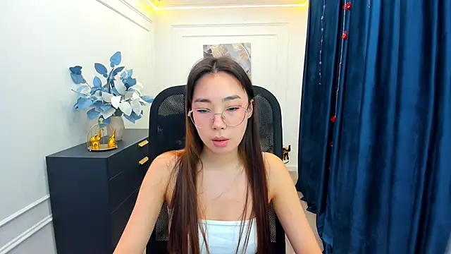 AnnaReyla online show from November 27, 11:32 am