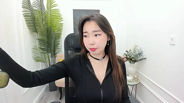 AnnaReyla online show from November 3, 4:17 am