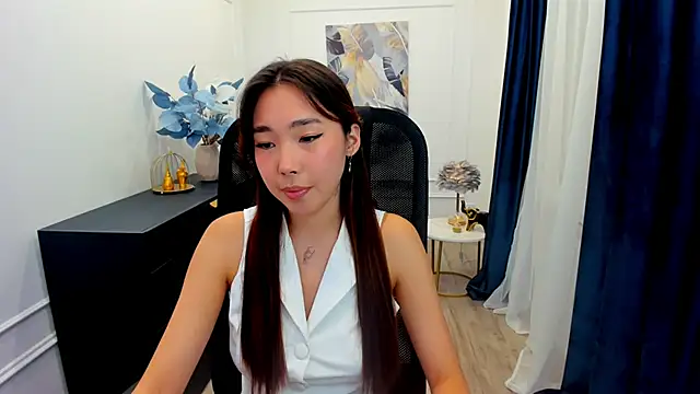 AnnaReyla online show from September 14, 11:43 am