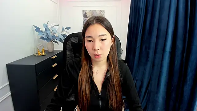 AnnaReyla online show from September 21, 4:50 am