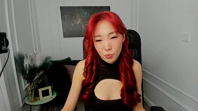 AnnaReyla online show from March 29, 4:03 am