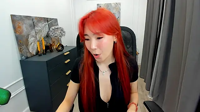 AnnaReyla online show from March 26, 7:45 pm