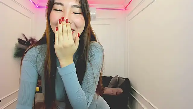 AnnaReyla online show from November 17, 11:25 am