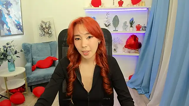 AnnaReyla online show from February 13, 11:10 am