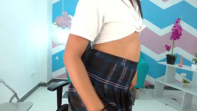 Snapshot of miss_honey01 chatting on March 6, 11:20 pm miss honey01 online show from March 6, 11:20 pm
