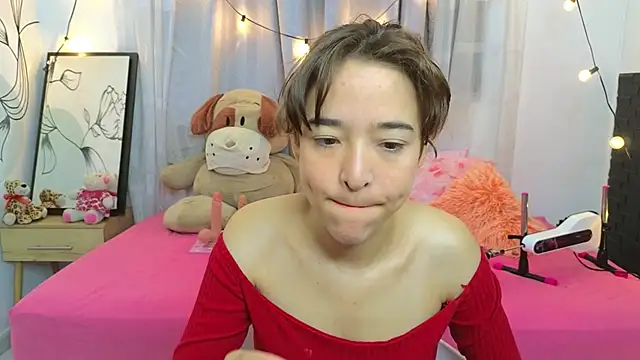 SERAFINA  online show from October 25, 1:45 pm