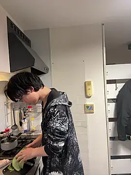 nunnun00 online show from December 20, 11:46 am