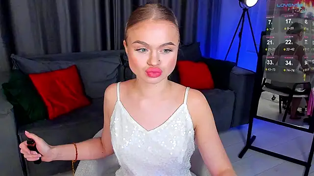 Snapshot of MilaFink chatting on February 10, 4:36 pm MilaFink online show from February 10, 4:36 pm
