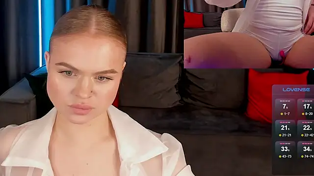 Snapshot of MilaFink chatting on February 22, 5:24 pm MilaFink online show from February 22, 5:24 pm