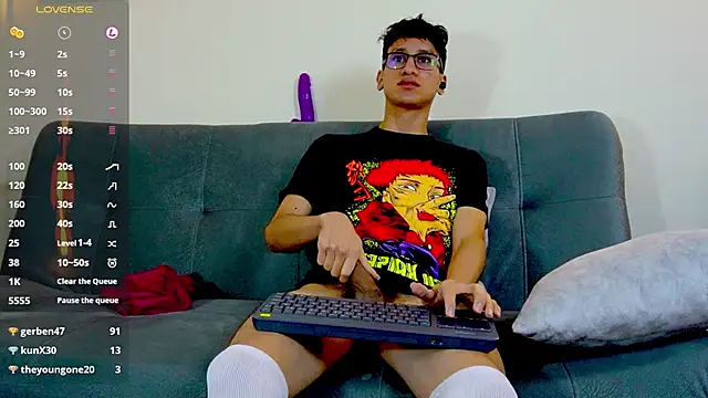 Snapshot of Cum_hunters chatting on March 20, 6:41 am Cum hunters online show from March 20, 6:41 am