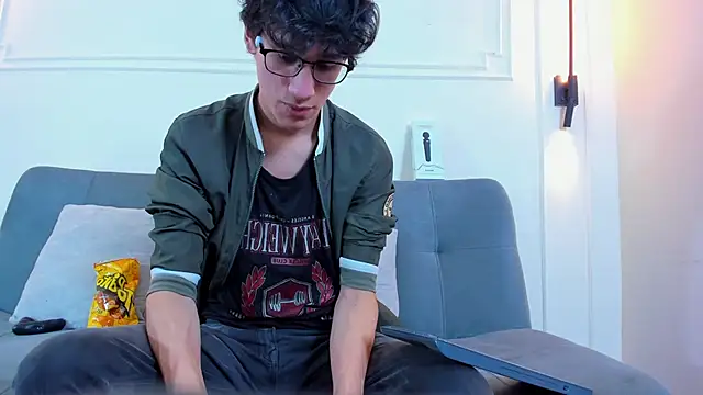 Cum hunters online show from February 6, 3:24 am