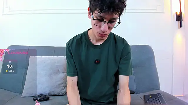 Cum hunters online show from May 5, 3:20 am