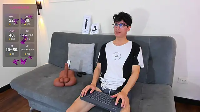 Cum hunters online show from November 26, 3:17 am