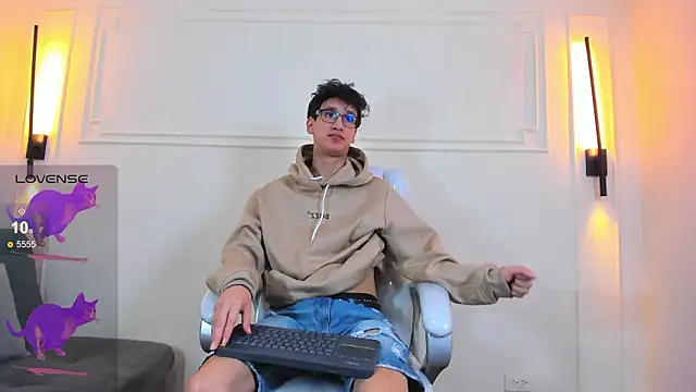 Cum hunters online show from March 24, 3:39 am