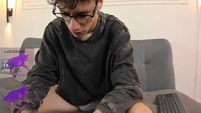 Cum hunters online show from March 3, 3:24 am