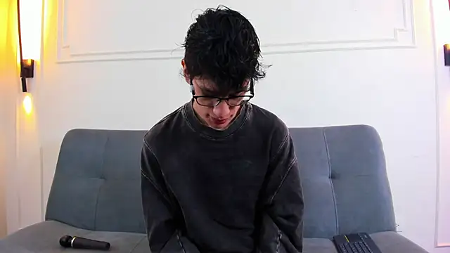 Cum hunters online show from April 8, 3:30 am