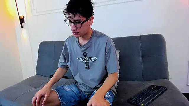 Cum hunters online show from March 29, 3:41 am