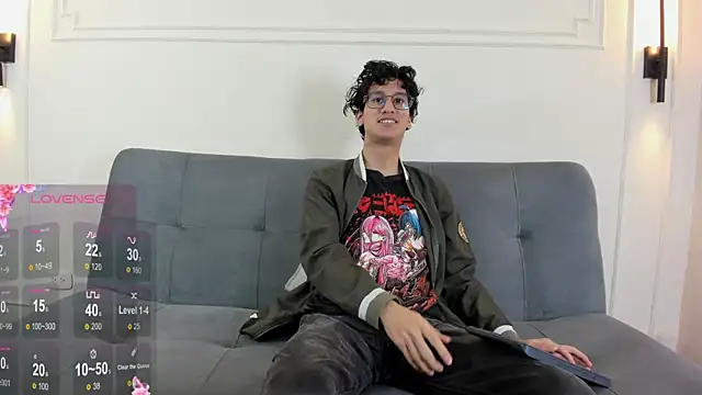 Snapshot of Cum_hunters chatting on June 17, 3:06 am Cum hunters online show from June 17, 3:06 am