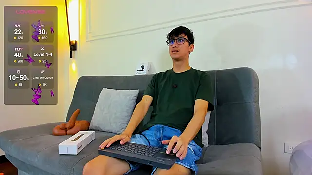 Cum hunters online show from December 2, 3:19 am