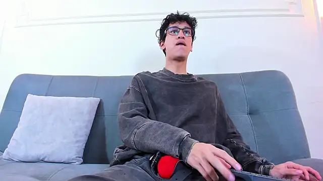 Cum hunters online show from May 7, 3:11 am