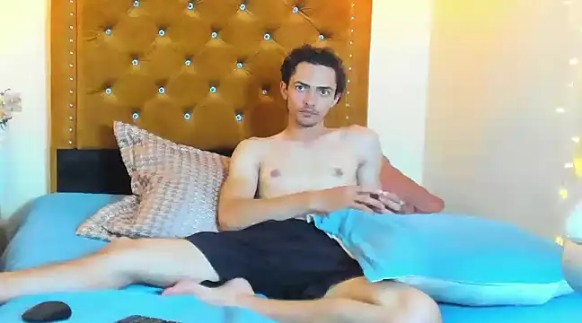 Snapshot of Uzcategui_addams chatting on January 18, 6:53 pm Uzcategui addams online show from January 18, 6:53 pm