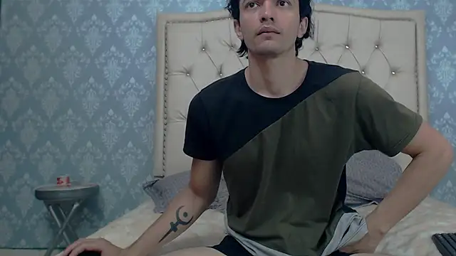 Snapshot of Uzcategui_addams chatting on January 30, 1:42 pm Uzcategui addams online show from January 30, 1:42 pm