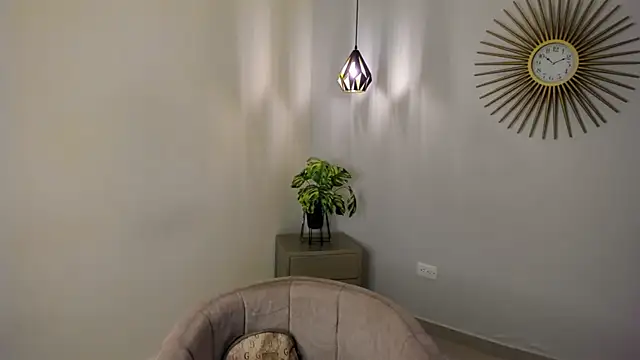 Snapshot of Gracie_cameron chatting on January 19, 12:17 pm Gracie cameron online show from January 19, 12:17 pm