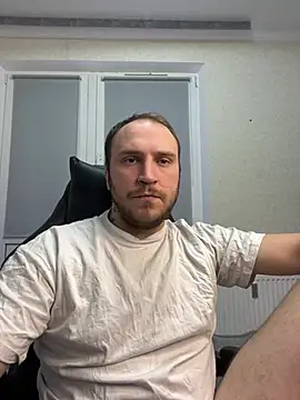 Snapshot of _XxX-XxX_ chatting on February 28, 12:32 am XxX-XxX online show from February 28, 12:32 am
