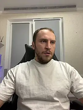 Snapshot of _XxX-XxX_ chatting on March 4, 3:22 am XxX-XxX online show from March 4, 3:22 am