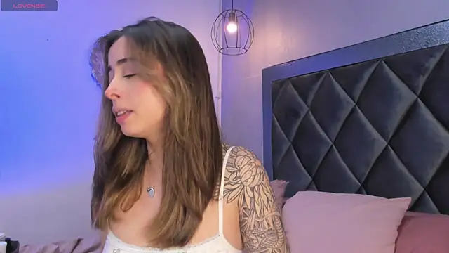 Sophiaa Gomez online show from November 16, 4:28 am