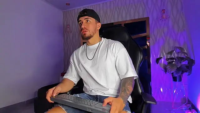 Brad Summer online show from January 10, 5:30 pm