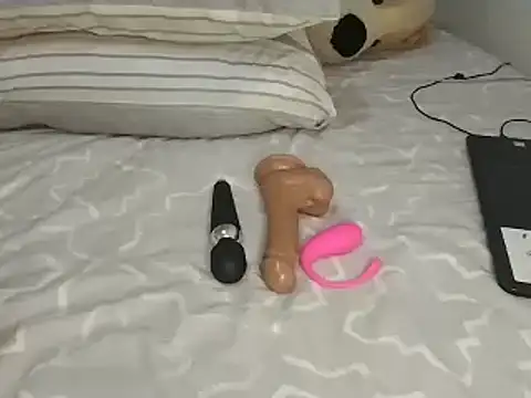 Snapshot of Chandy012 chatting on November 1, 2:11 pm Chandy012 online show from November 1, 2:11 pm