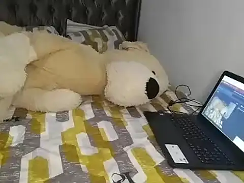 Snapshot of Chandy012 chatting on December 16, 2:43 pm Chandy012 online show from December 16, 2:43 pm