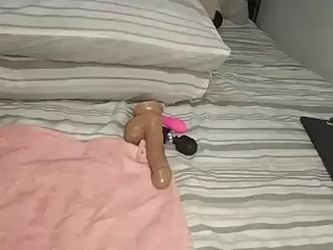 Snapshot of Chandy012 chatting on October 17, 10:00 pm Chandy012 online show from October 17, 10:00 pm