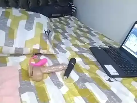 Snapshot of Chandy012 chatting on September 12, 10:20 pm Chandy012 online show from September 12, 10:20 pm