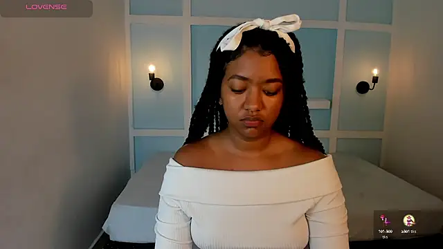 AishaHil online show from January 20, 11:56 am