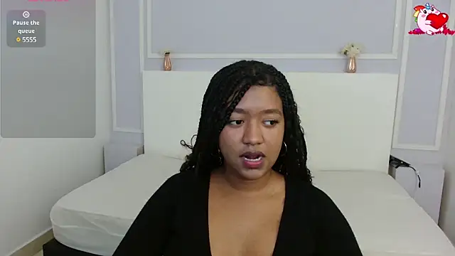 AishaHil online show from February 28, 1:36 pm