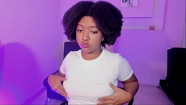 AishaHil online show from February 8, 12:06 pm