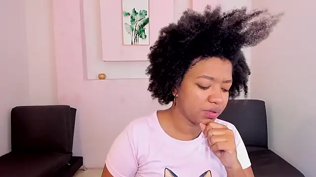 AishaHil online show from January 26, 12:01 pm