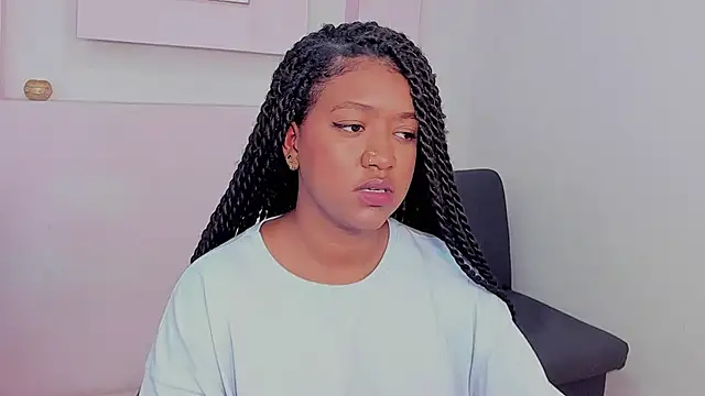 AishaHil online show from January 18, 12:47 pm