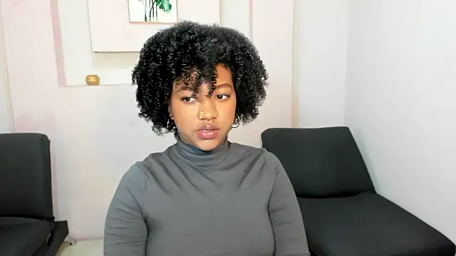 AishaHil online show from January 25, 12:05 pm