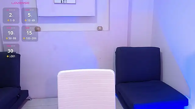 AishaHil online show from February 11, 12:04 pm