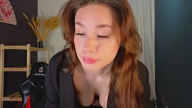 too sexxxy online show from April 17, 4:48 am