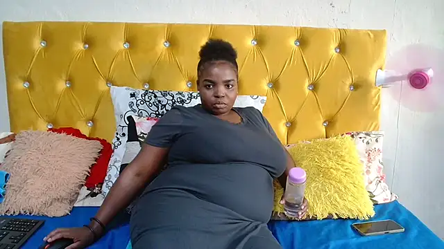 ShySexyBaddie online show from March 4, 3:15 pm