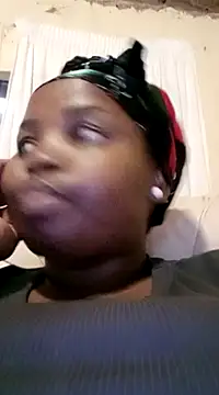 ShySexyBaddie online show from March 13, 4:45 pm