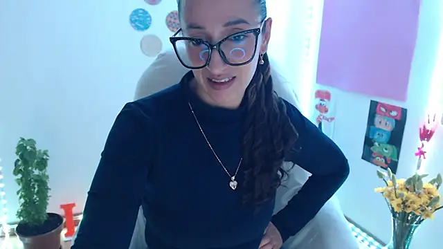 Snapshot of samy_love35 chatting on December 15, 9:31 pm samy love35 online show from December 15, 9:31 pm